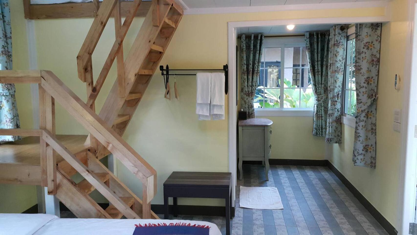 Baan Pong Tara Hotel Suan Phueng Luaran gambar
