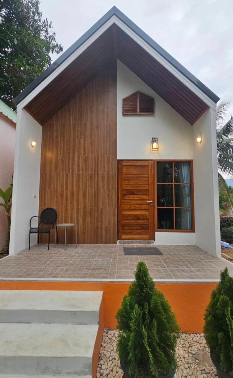 Baan Pong Tara Hotel Suan Phueng Luaran gambar