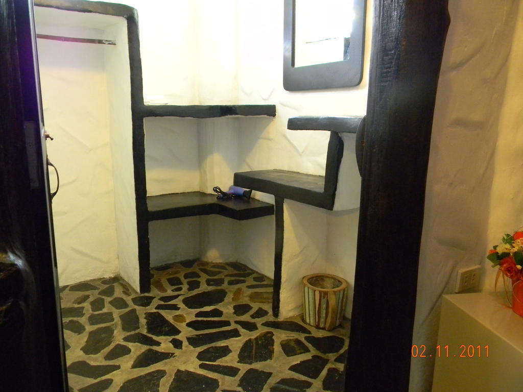 Baan Pong Tara Hotel Suan Phueng Bilik gambar